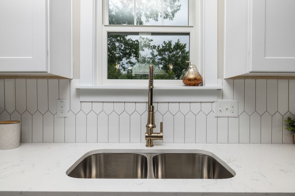 Backsplash Materials That Hold Up Over Time Backsplash Materials That Hold Up Over Time